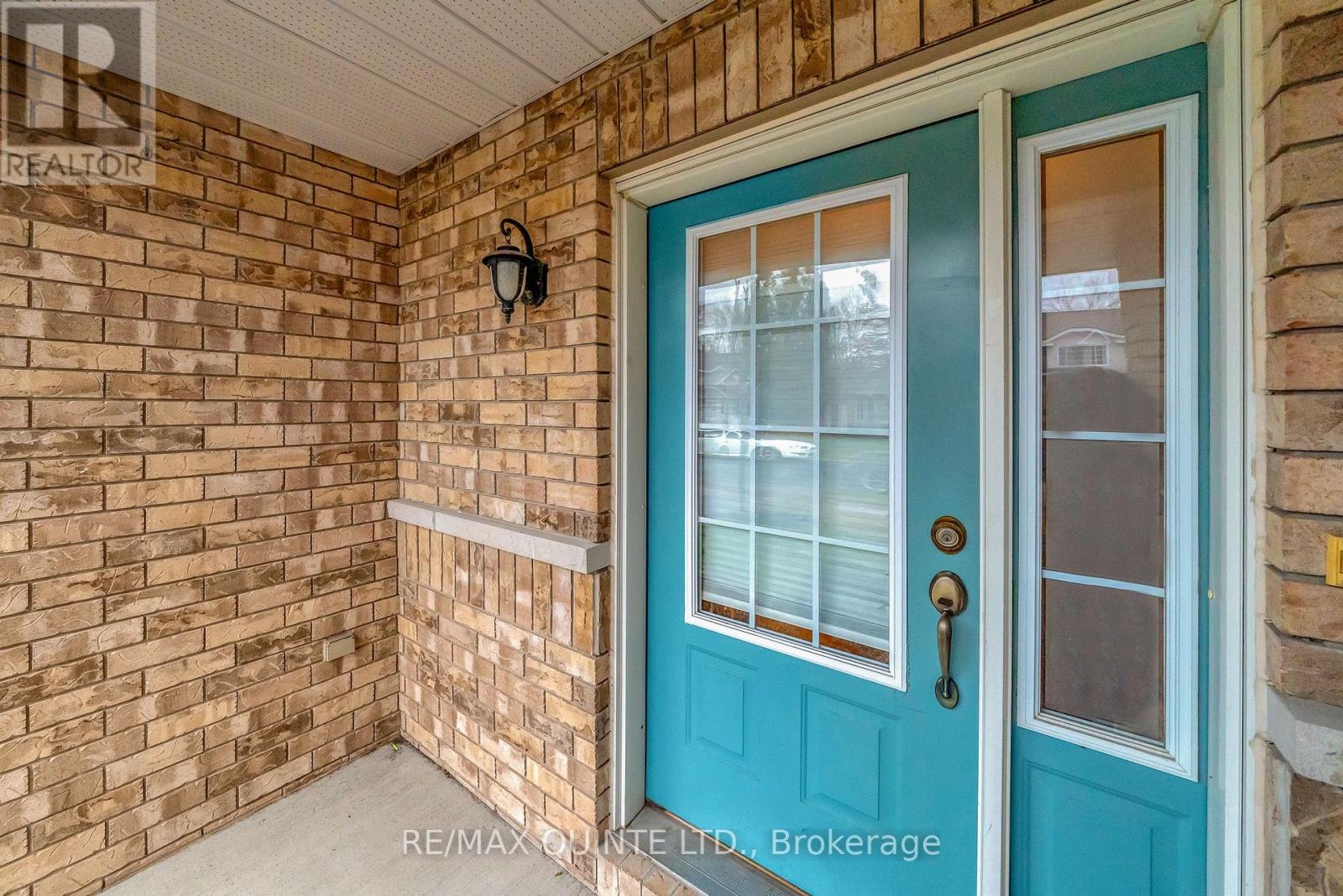 31 Sarah Court, Belleville (Belleville Ward), Ontario  K8P 0A1 - Photo 6 - X12665766