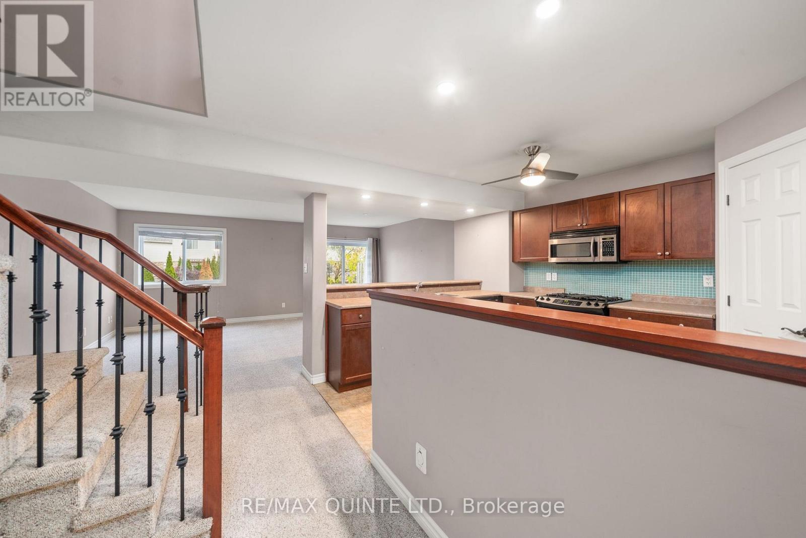 31 Sarah Court, Belleville (Belleville Ward), Ontario  K8P 0A1 - Photo 9 - X12665766