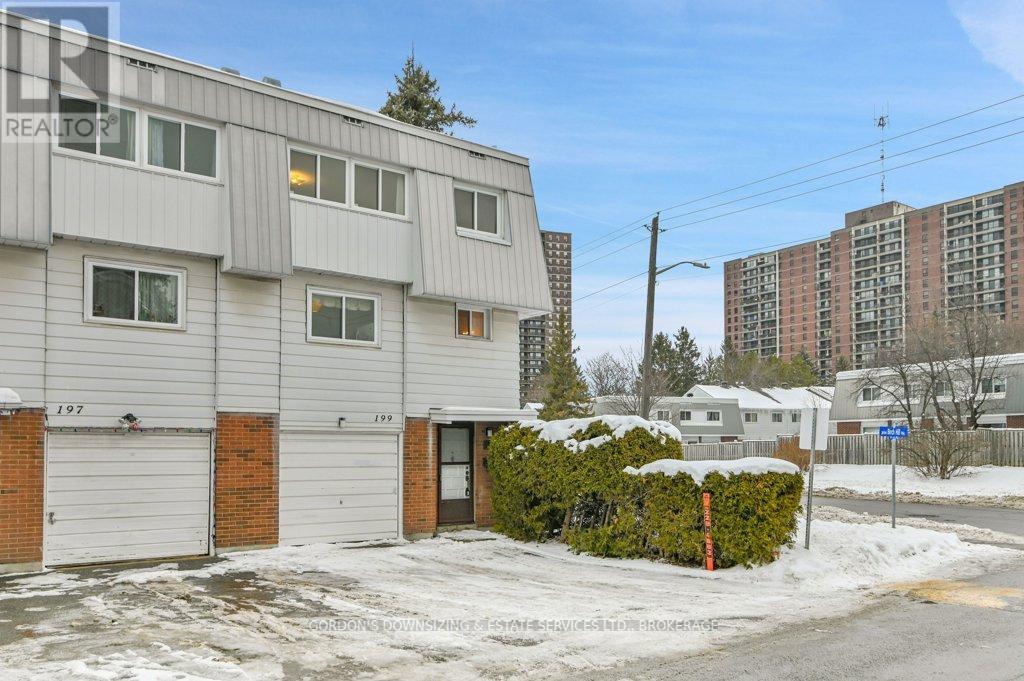 199 Birch Hill Private, Ottawa, Ontario  K1K 3Y5 - Photo 2 - X12665810