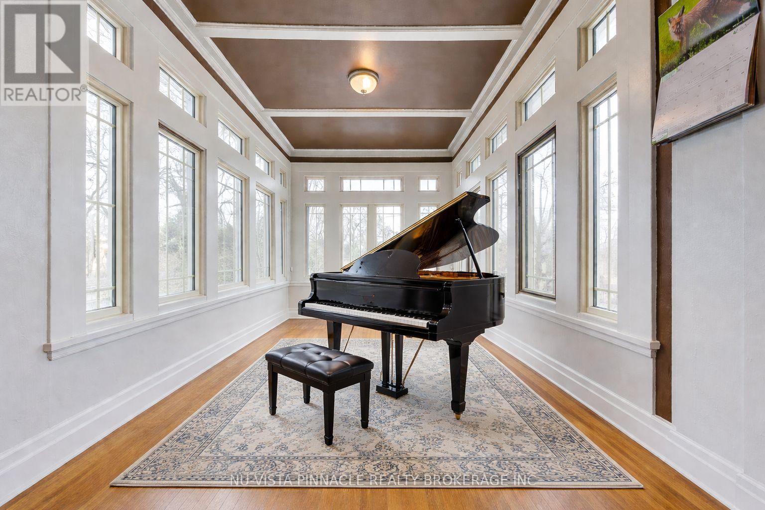 5 - 49 Ridout Street S, London South, Ontario  N6C 3W8 - Photo 17 - X12665808