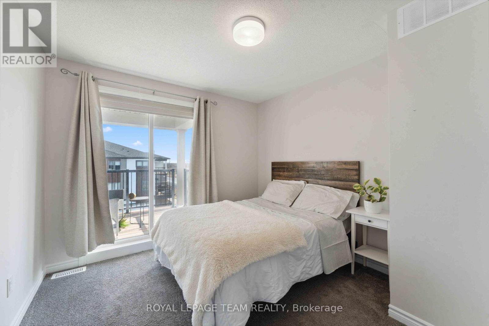 312 Lapland Private, Ottawa, Ontario  K2S 1B6 - Photo 16 - X12661806