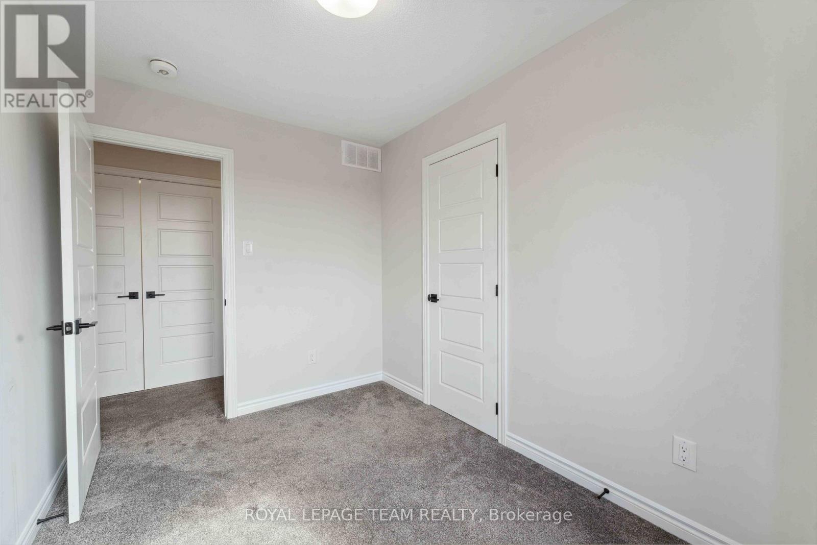 312 Lapland Private, Ottawa, Ontario  K2S 1B6 - Photo 23 - X12661806