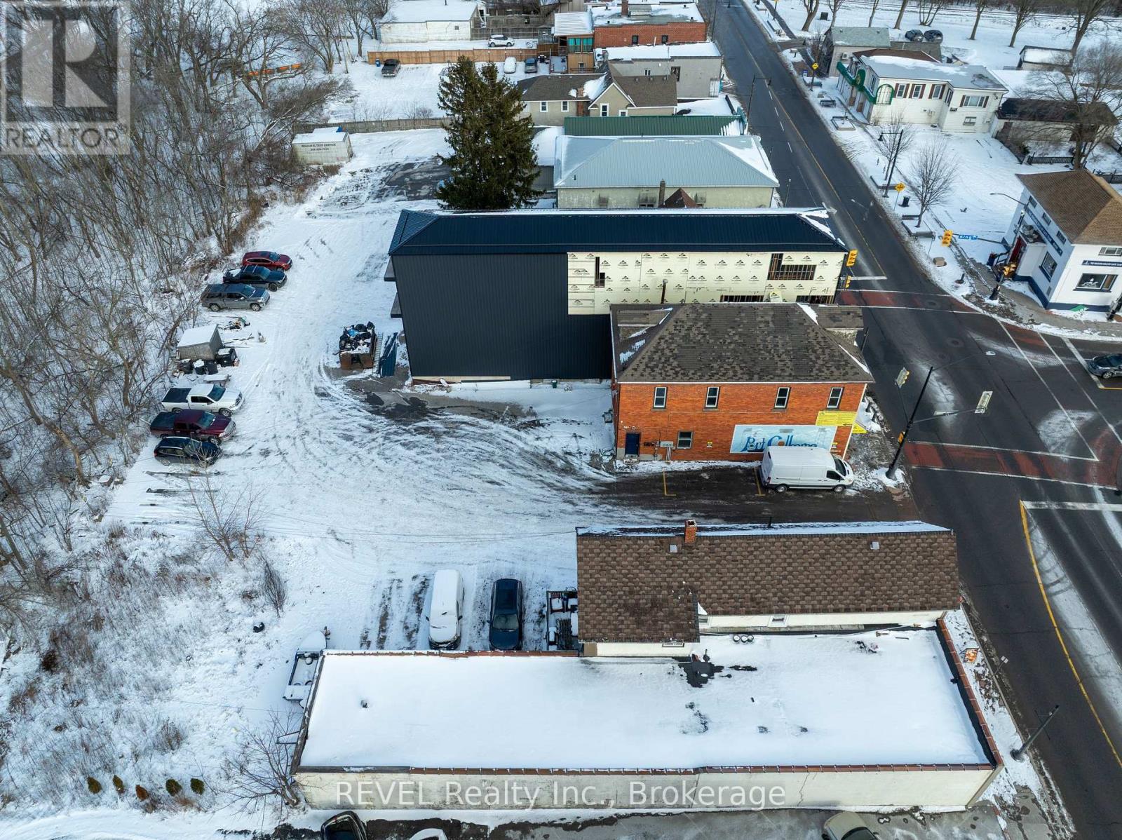 229 Main Street W, Port Colborne, Ontario  L3K 3V7 - Photo 4 - X12665708