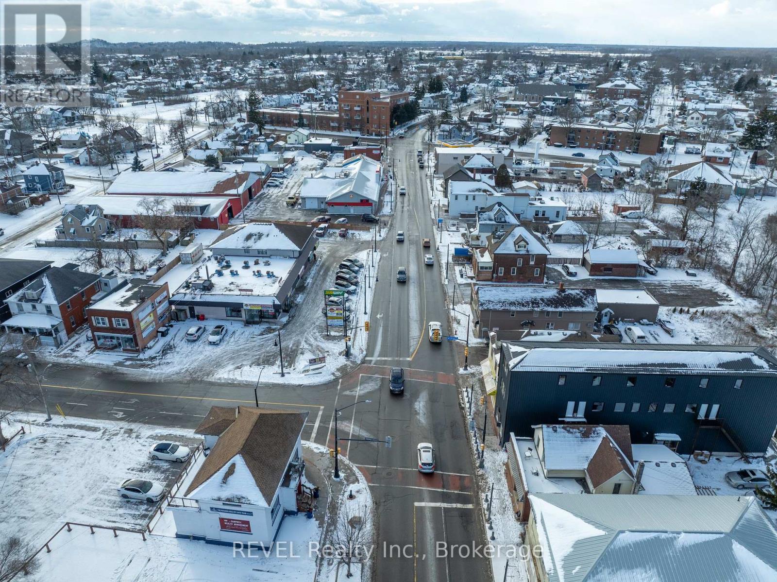 229 Main Street W, Port Colborne, Ontario  L3K 3V7 - Photo 7 - X12665708