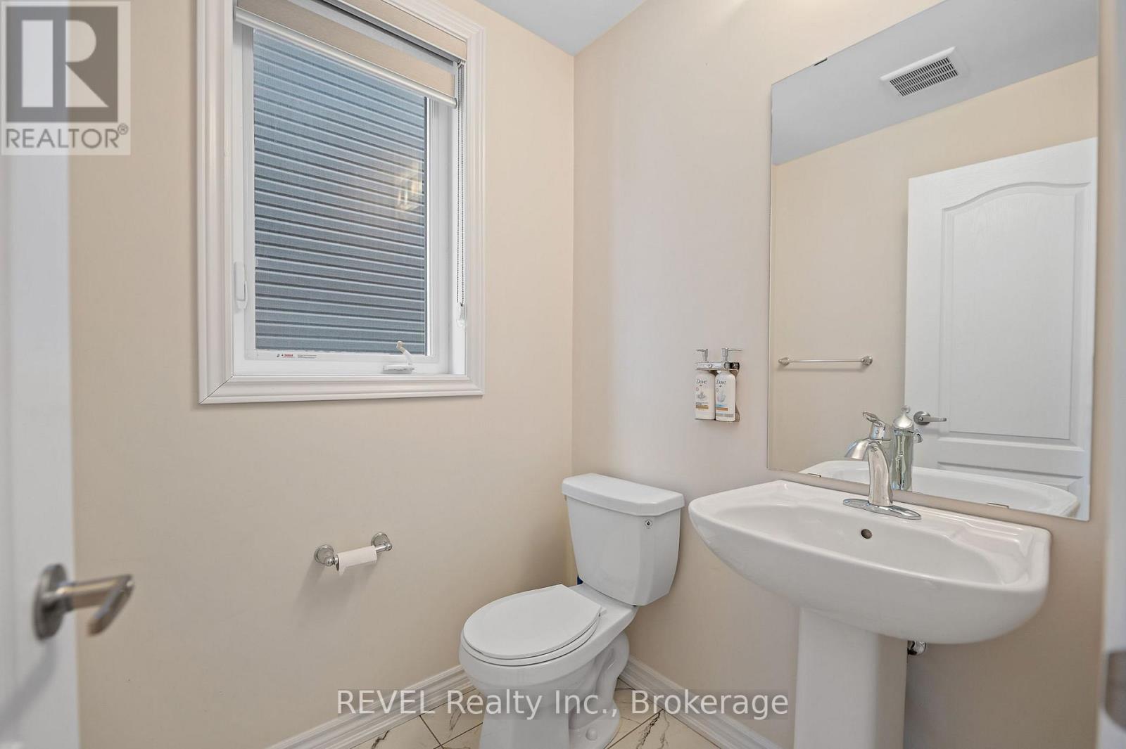 22 Peach Street, Thorold, Ontario  L2E 6S4 - Photo 12 - X12665732