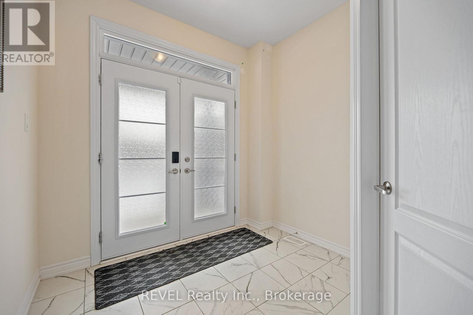 22 Peach Street, Thorold, Ontario  L2E 6S4 - Photo 4 - X12665732