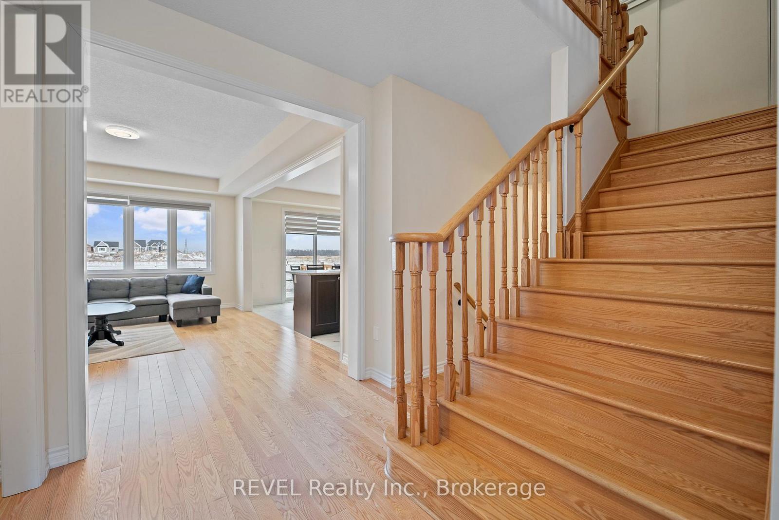 22 Peach Street, Thorold, Ontario  L2E 6S4 - Photo 6 - X12665732