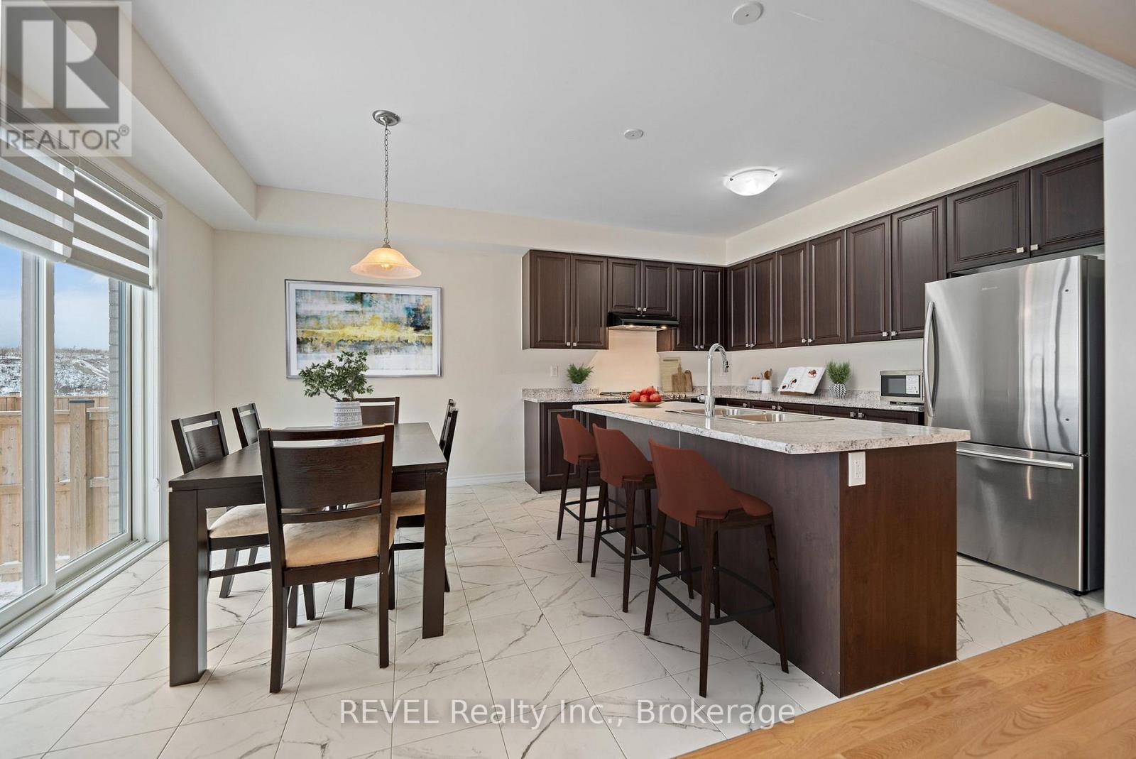 22 Peach Street, Thorold, Ontario  L2E 6S4 - Photo 9 - X12665732