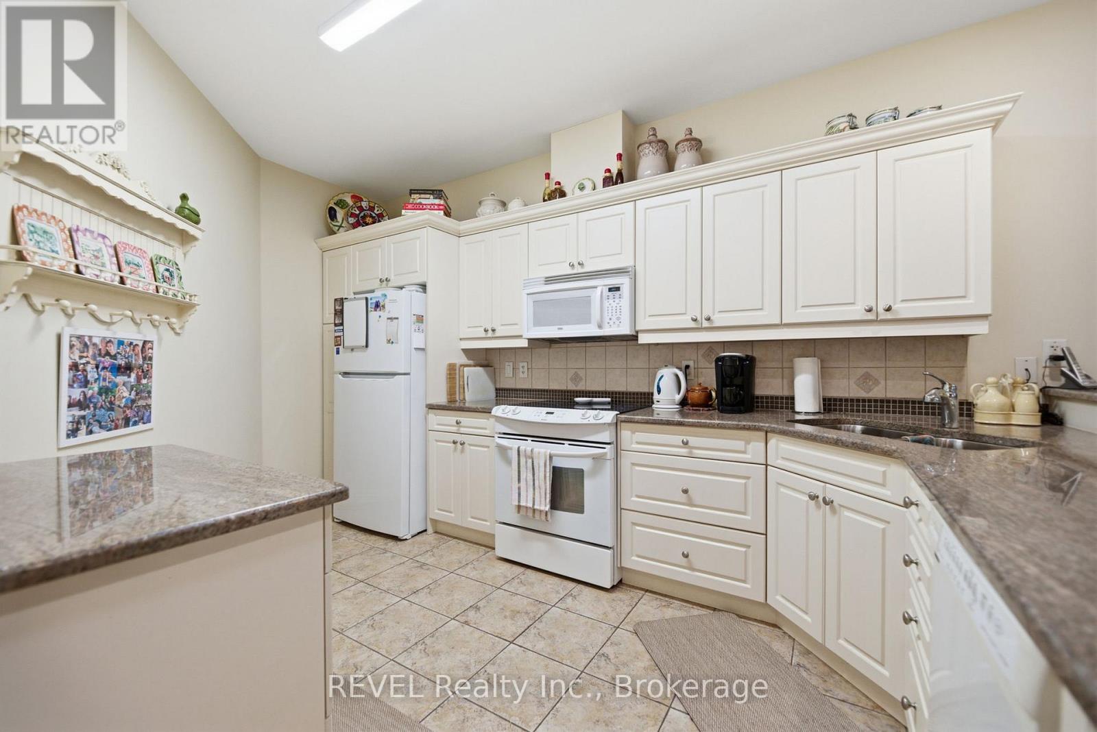 6295 Forest Ridge Drive, Niagara Falls, Ontario  L2J 4K2 - Photo 12 - X12665822