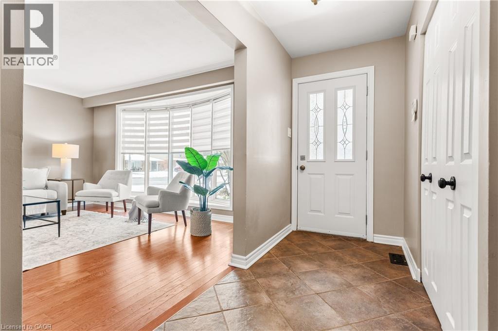 581 Braemore Road, Burlington, Ontario  L7N 3E4 - Photo 5 - 40795939