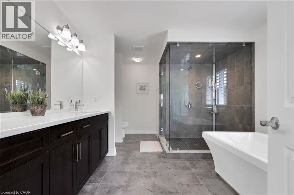 206 Carriage Way S, Waterloo, Ontario  N2K 0C6 - Photo 29 - 40794104