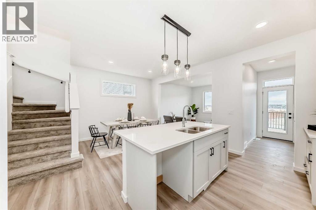 12 Starling Place Nw, Calgary, Alberta  T3P 2V7 - Photo 3 - A2271817