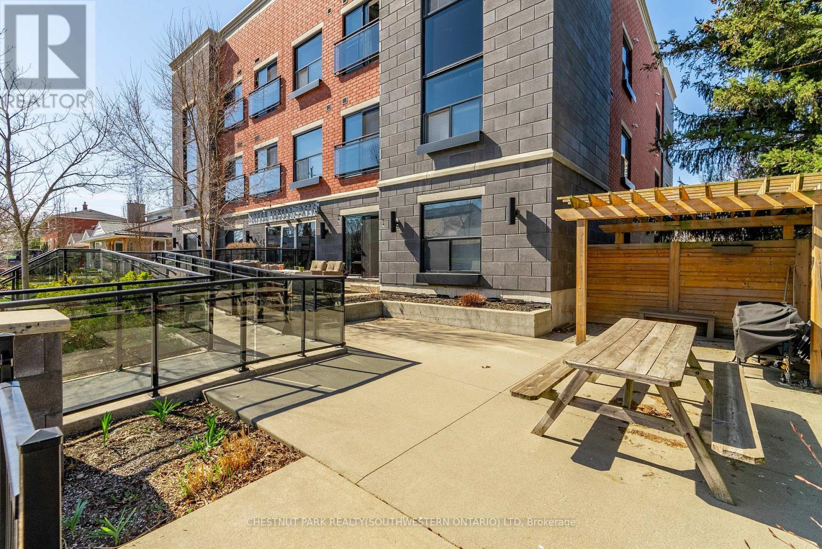 302 - 15 Devitt Avenue S, Waterloo, Ontario  N2J 1Y6 - Photo 36 - X12506912