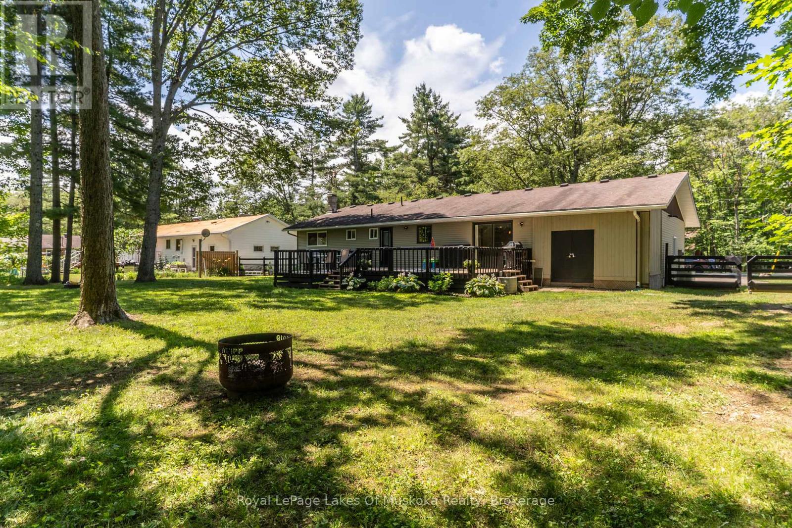 220 Alexander Street, Gravenhurst, Ontario P1P 1A6 - Photo 37 - X12665794