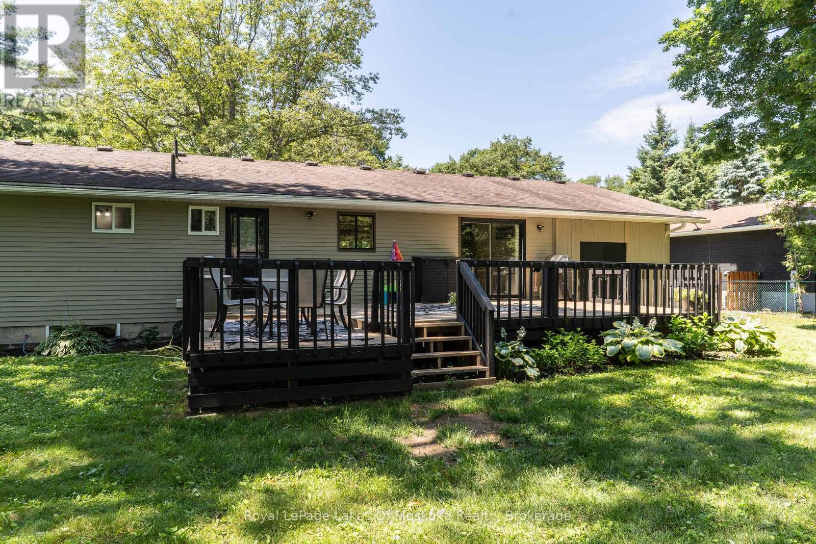 220 Alexander Street, Gravenhurst, Ontario P1P 1A6 - Photo 39 - X12665794