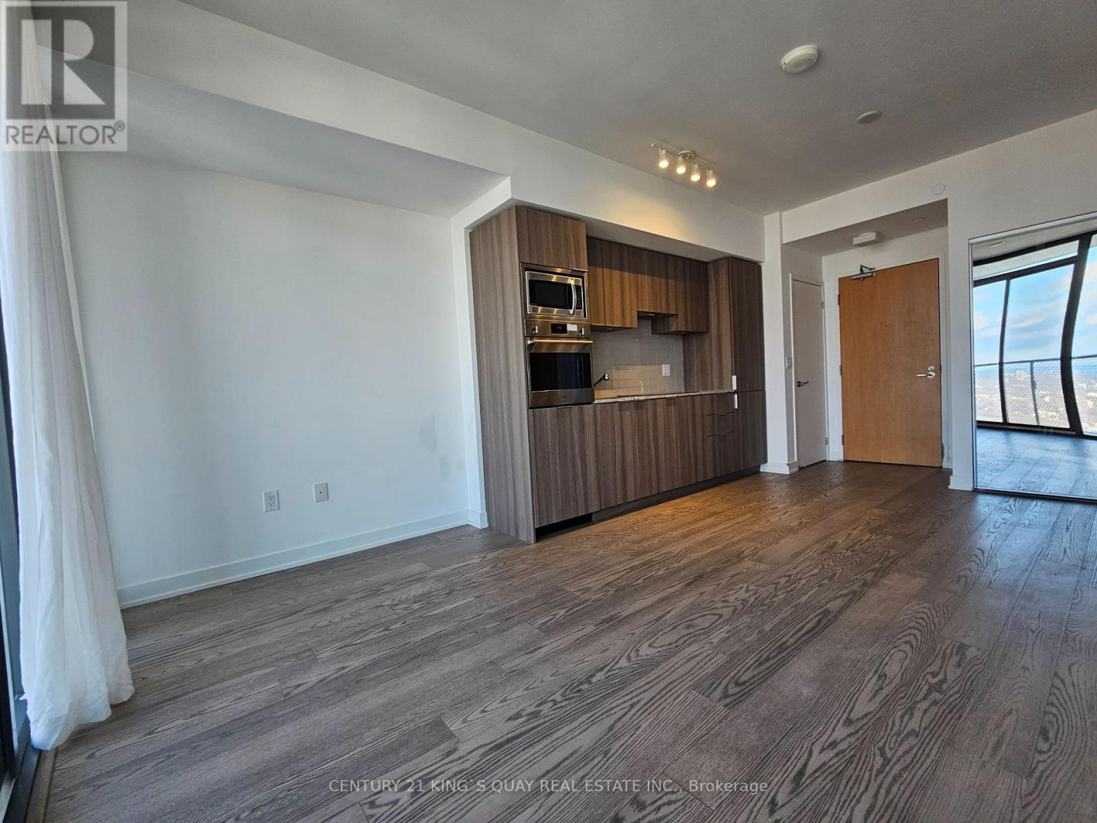 5801 - 11 Wellesley Street W, Toronto, Ontario  M4Y 0G4 - Photo 16 - C12665758