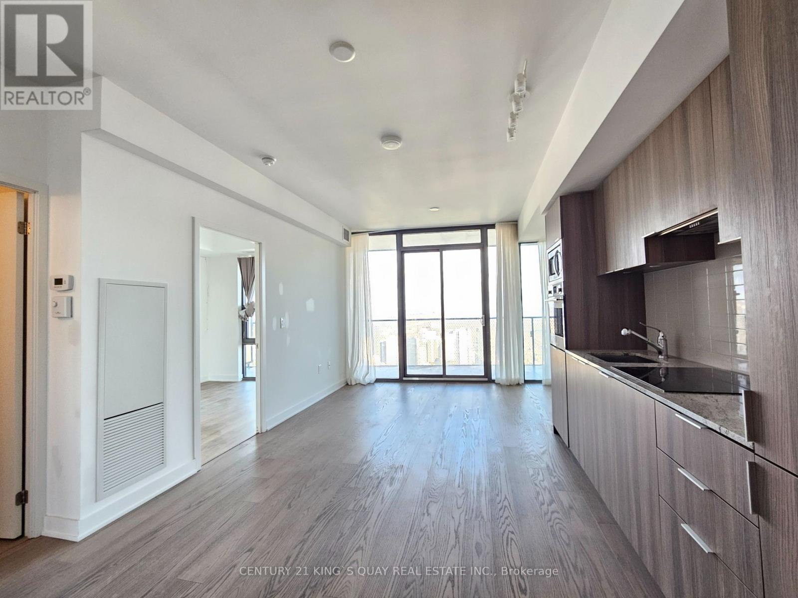 5801 - 11 Wellesley Street W, Toronto, Ontario  M4Y 0G4 - Photo 7 - C12665758