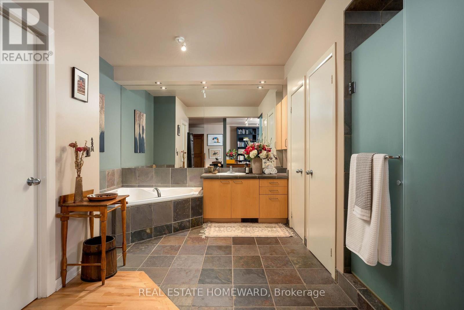 112 - 660 Pape Avenue, Toronto, Ontario  M4K 3S5 - Photo 27 - E12665706