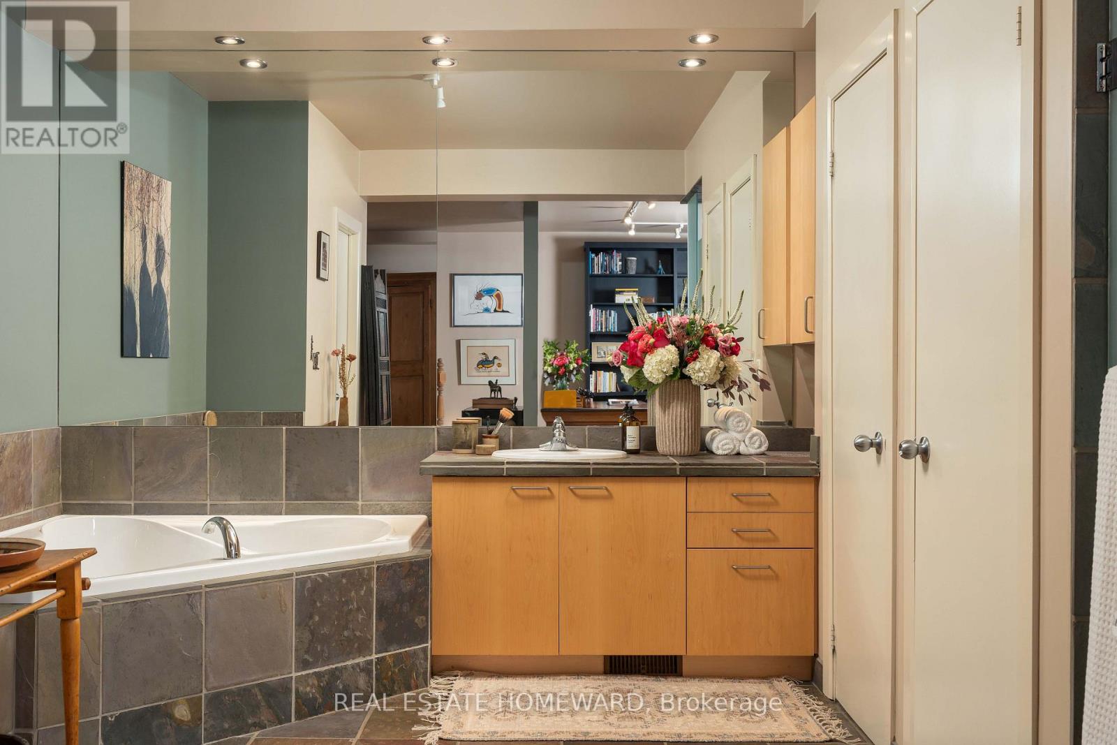 112 - 660 Pape Avenue, Toronto, Ontario  M4K 3S5 - Photo 28 - E12665706