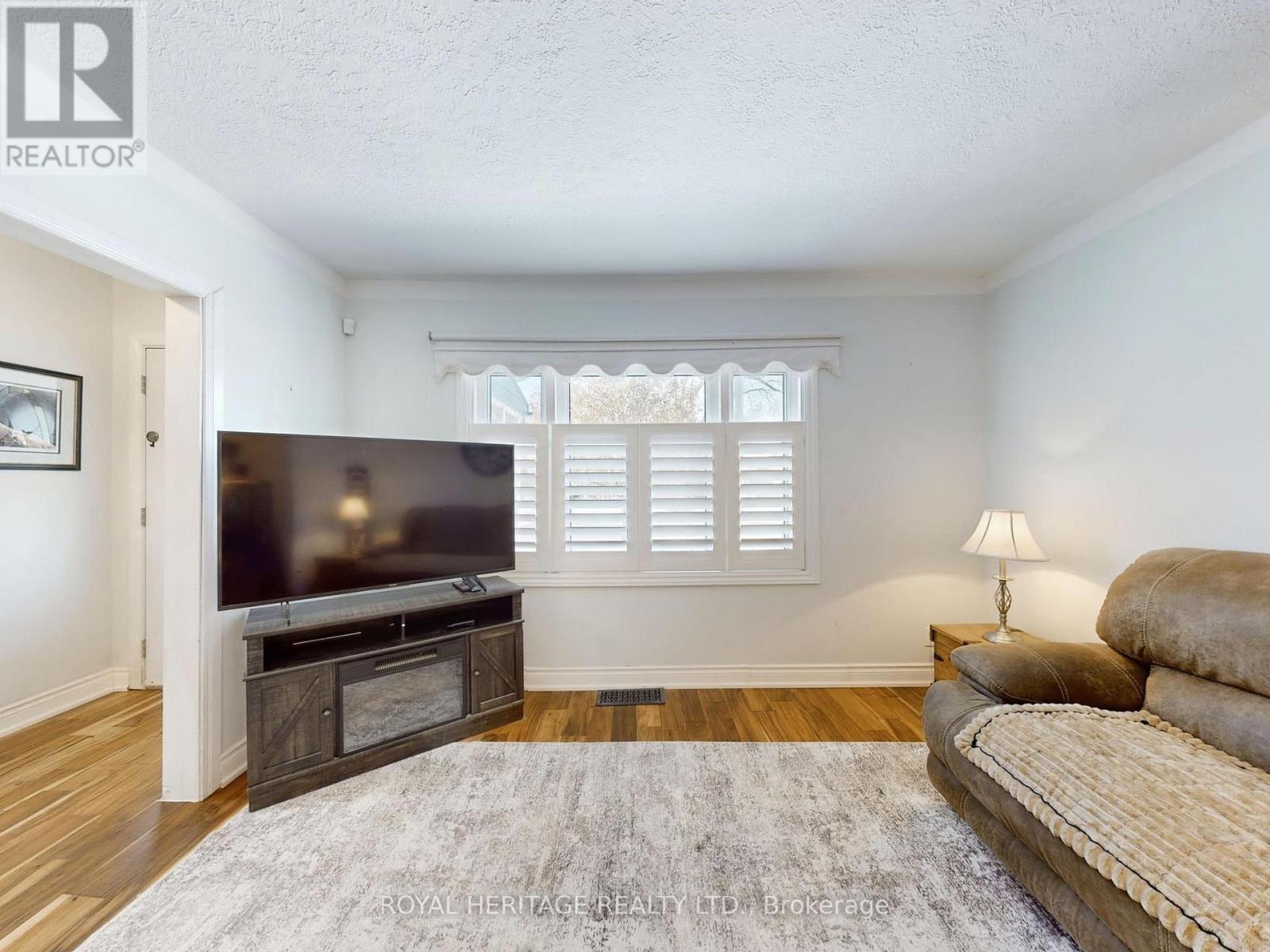 651 Somerville Avenue, Oshawa, Ontario  L1G 4J2 - Photo 5 - E12665726