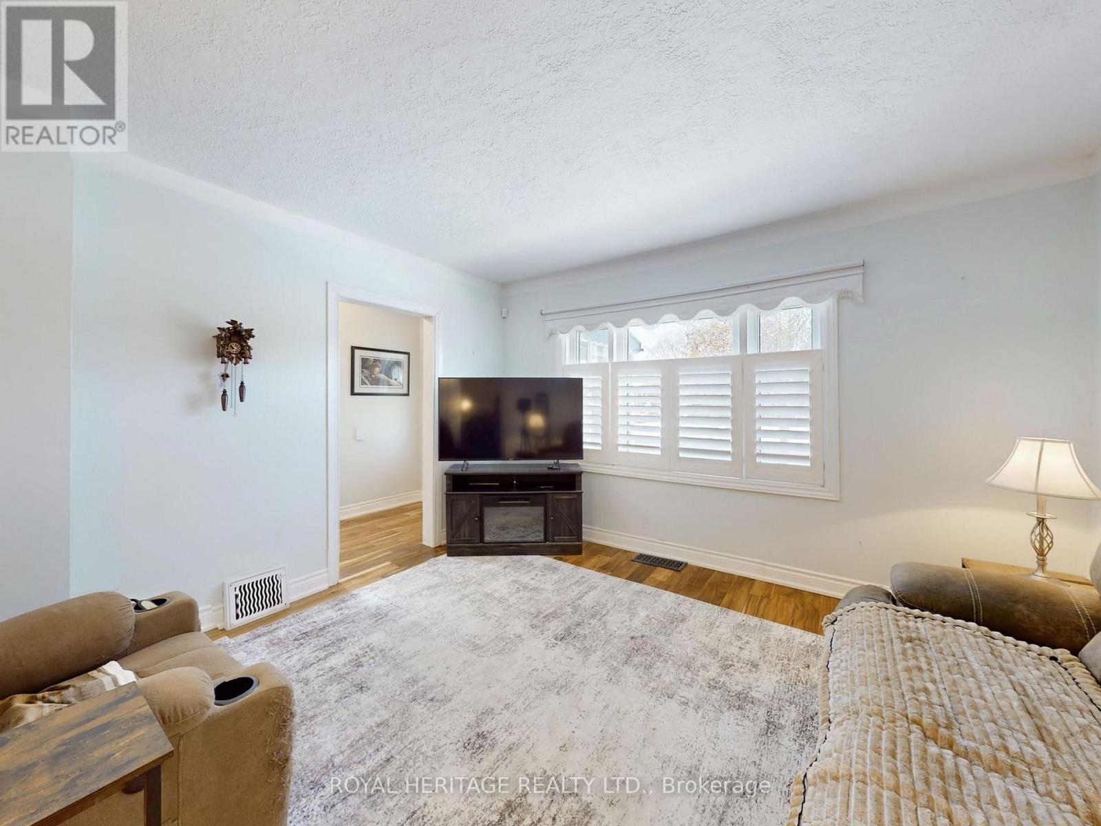 651 Somerville Avenue, Oshawa, Ontario  L1G 4J2 - Photo 6 - E12665726