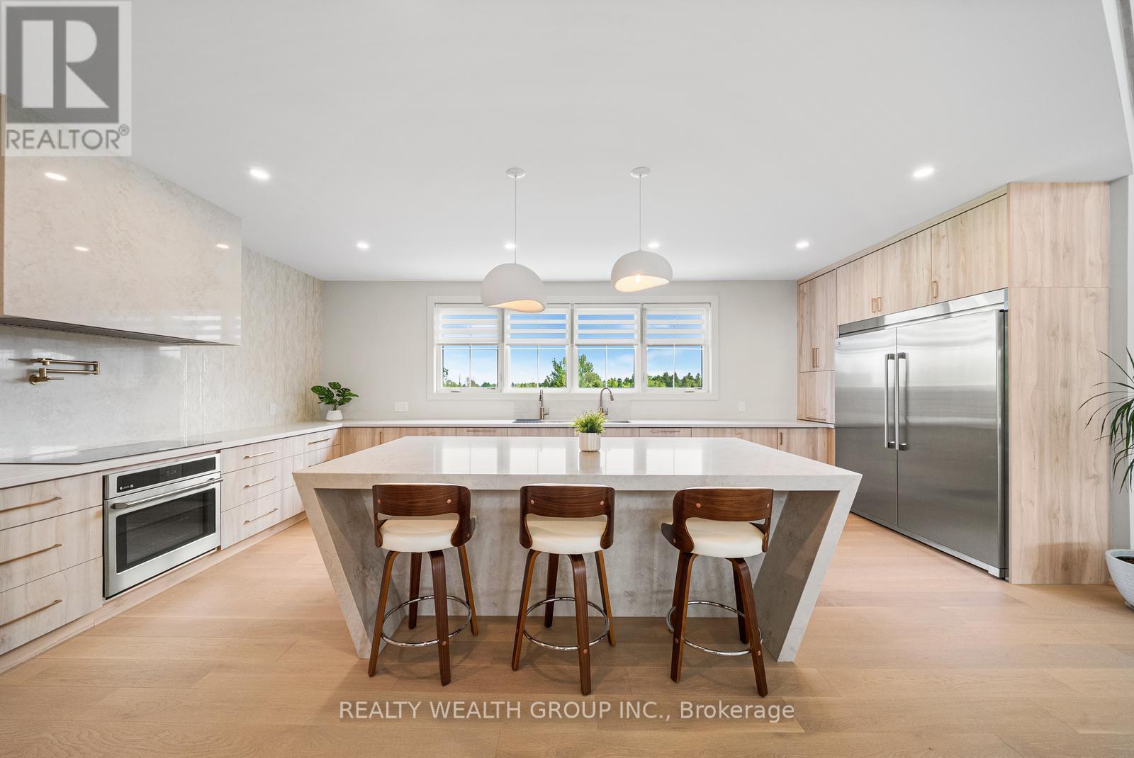 105 Franklin Crescent, Whitby, Ontario  L0B 1A0 - Photo 6 - E12665746