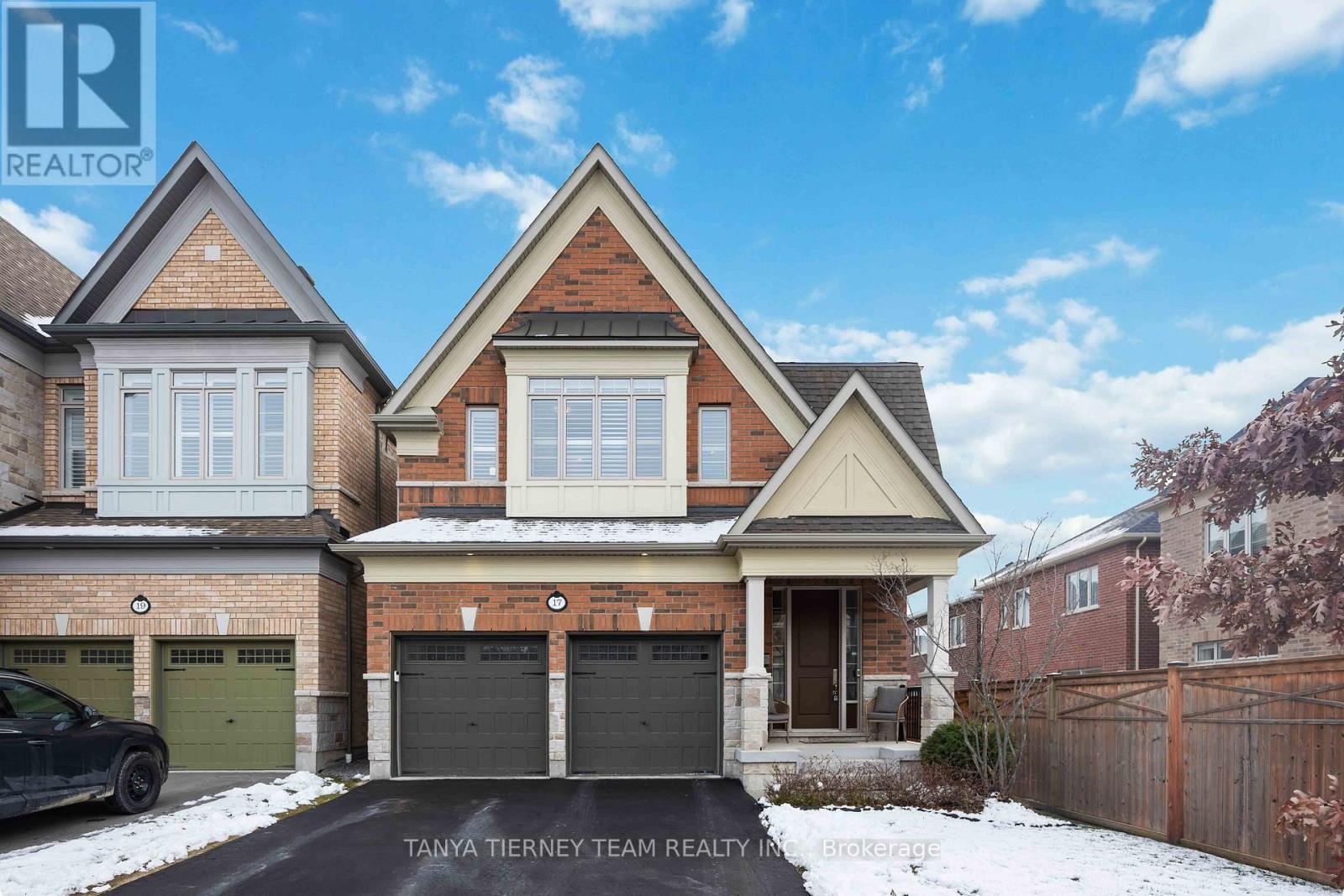 17 PENNINE DRIVE, Whitby, Ontario