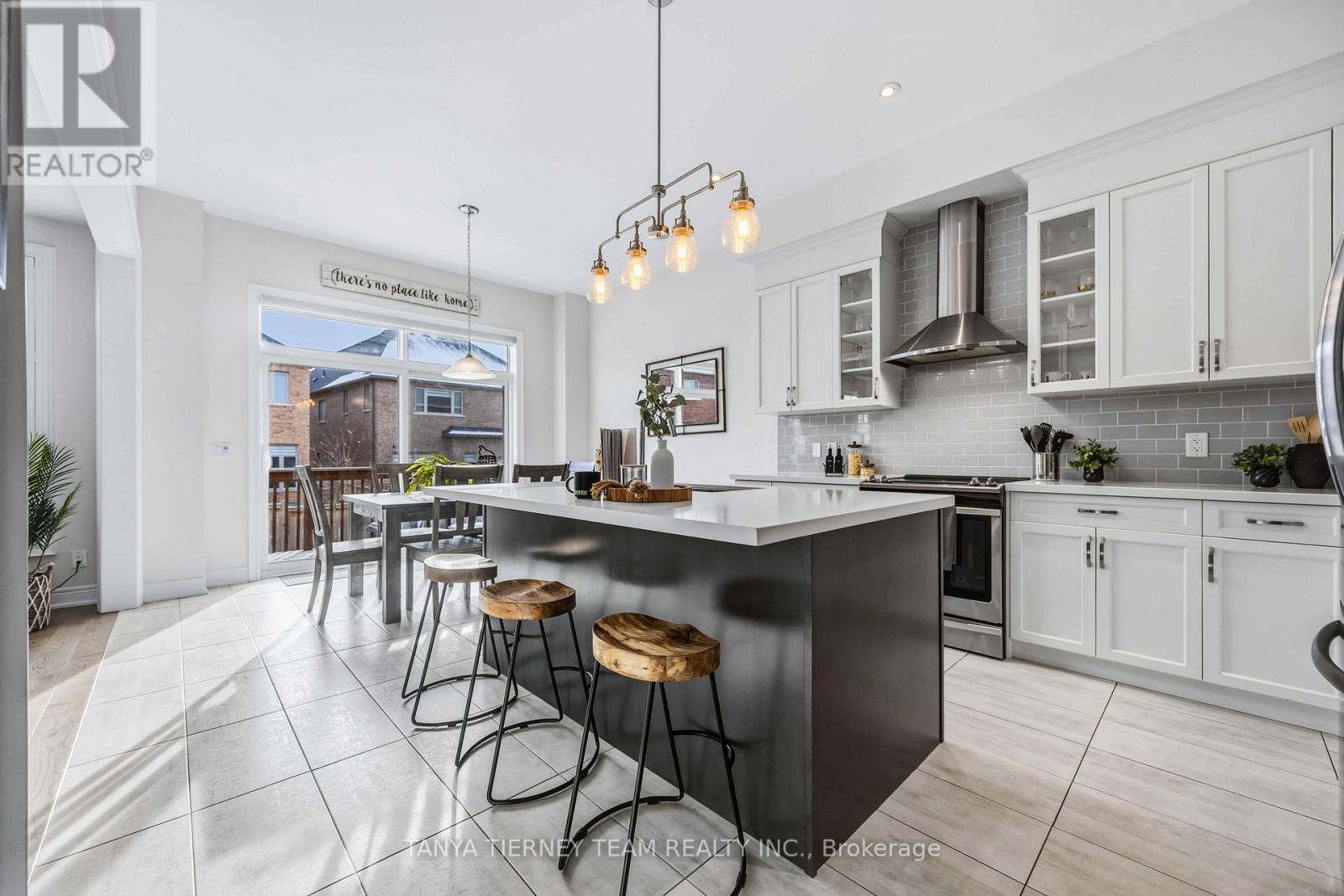 17 Pennine Drive, Whitby, Ontario  L1P 0C3 - Photo 17 - E12665874