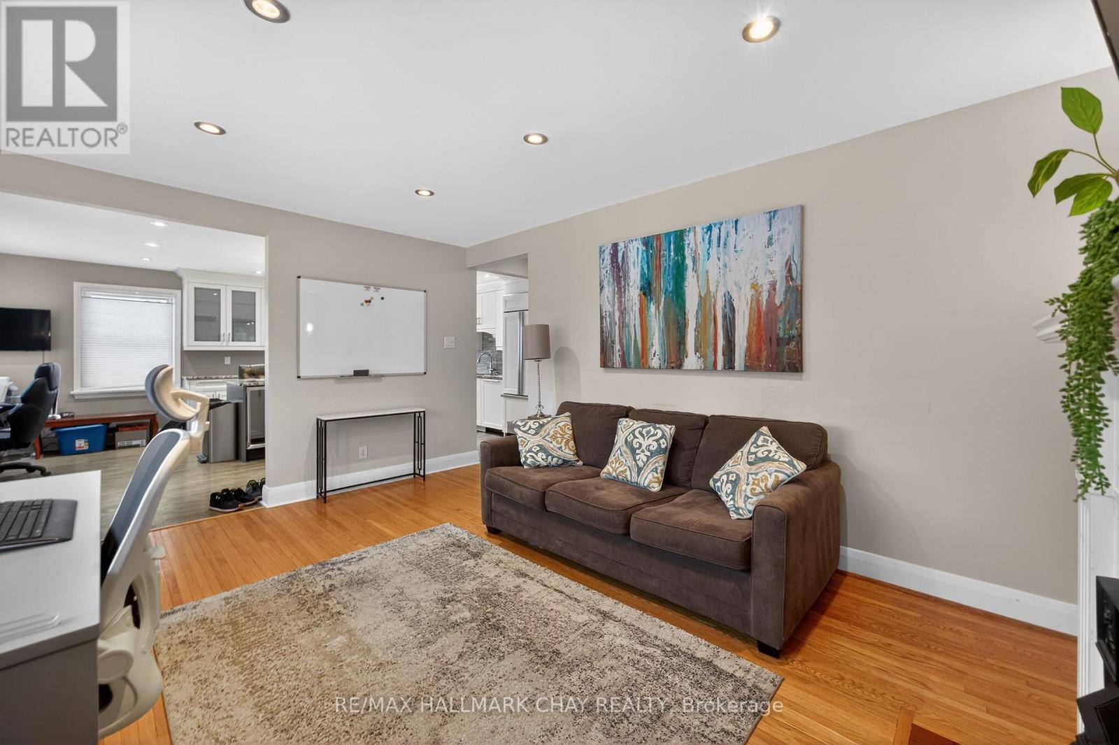 68 Drury Lane, Barrie (Wellington), Ontario  L4M 3C8 - Photo 15 - S12665704