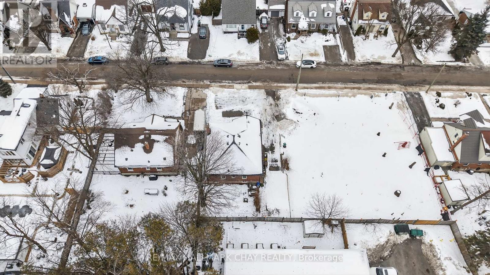 68 Drury Lane, Barrie (Wellington), Ontario  L4M 3C8 - Photo 37 - S12665704