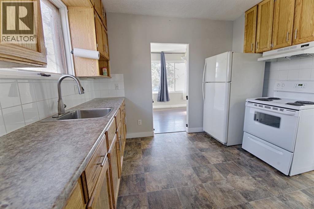 244 14 Street N, Lethbridge, Alberta  T1H 2V9 - Photo 11 - A2269639