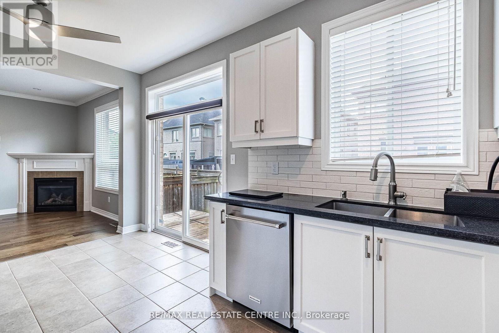 4665 Huffman Road, Burlington, Ontario  L7M 0E7 - Photo 11 - W12584454