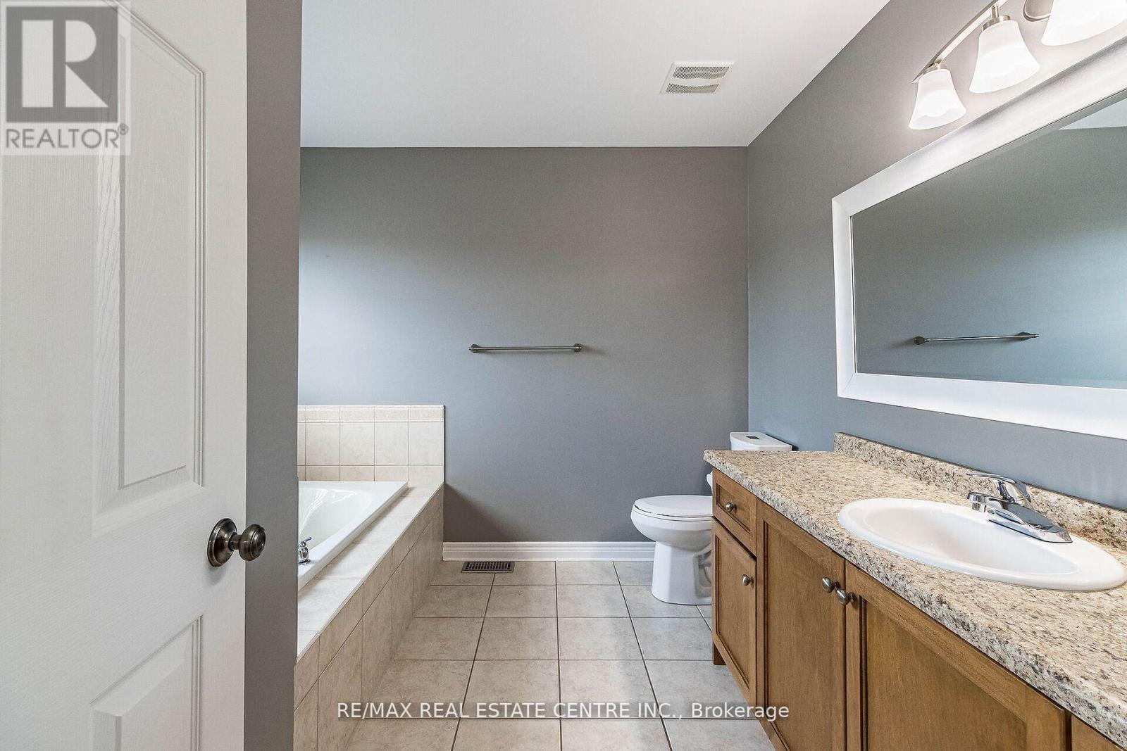 4665 Huffman Road, Burlington, Ontario  L7M 0E7 - Photo 19 - W12584454