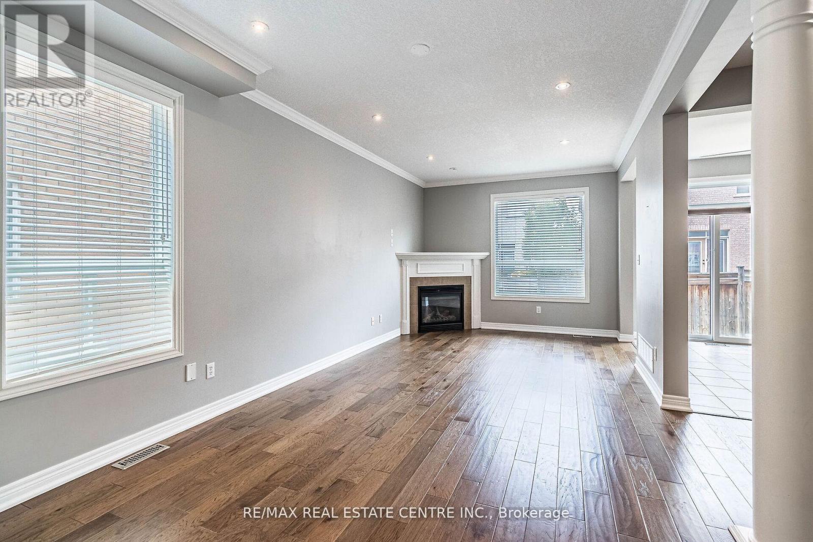 4665 Huffman Road, Burlington, Ontario  L7M 0E7 - Photo 5 - W12584454