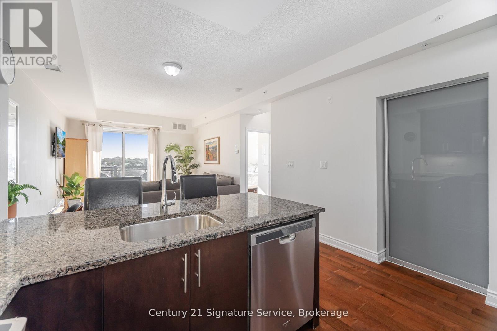 401 - 3170 Erin Mills Parkway, Mississauga, Ontario  L5L 0B6 - Photo 10 - W12665684