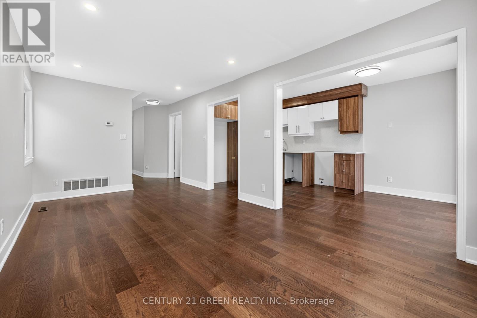 101 Kenwood Drive, Brampton, Ontario  L6X 4P5 - Photo 10 - W12665734