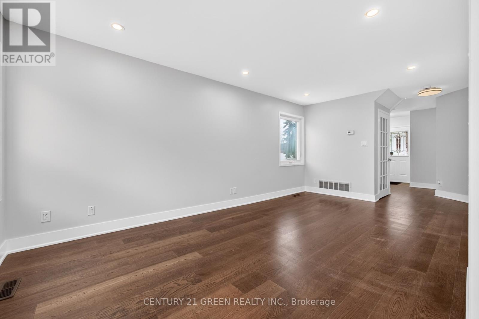 101 Kenwood Drive, Brampton, Ontario  L6X 4P5 - Photo 11 - W12665734