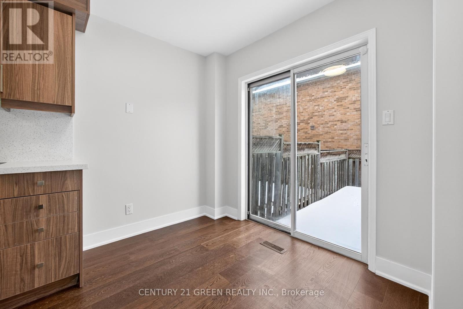 101 Kenwood Drive, Brampton, Ontario  L6X 4P5 - Photo 12 - W12665734