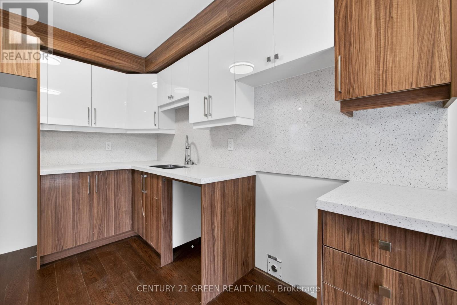 101 Kenwood Drive, Brampton, Ontario  L6X 4P5 - Photo 17 - W12665734