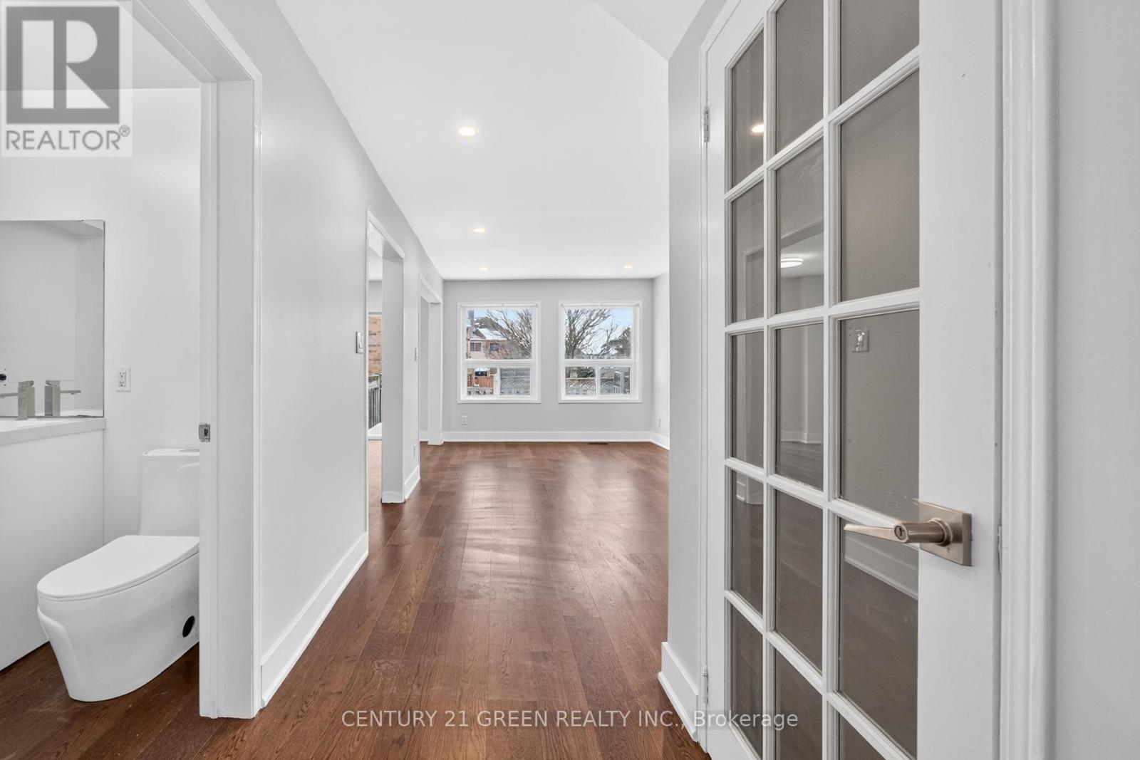 101 Kenwood Drive, Brampton, Ontario  L6X 4P5 - Photo 7 - W12665734