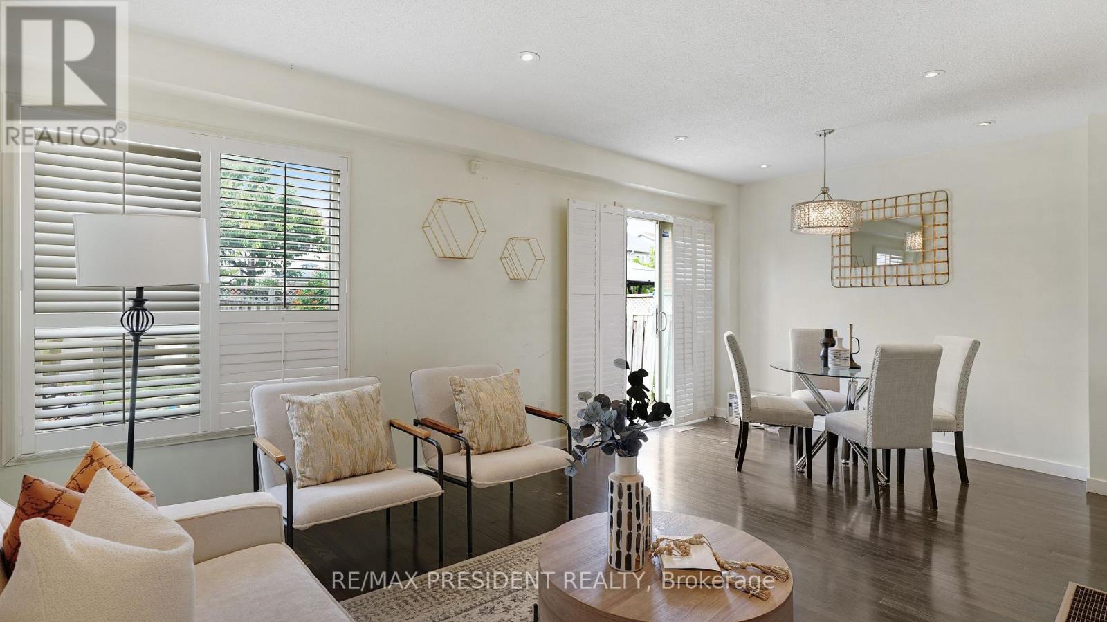 41 Stalbridge Avenue, Brampton, Ontario  L6Y 4H1 - Photo 5 - W12665750