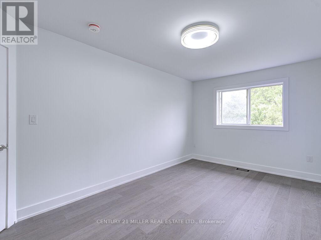 373 Ravineview Way, Oakville, Ontario  L6H 6S5 - Photo 31 - W12665820