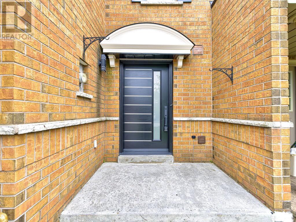 373 Ravineview Way, Oakville, Ontario  L6H 6S5 - Photo 4 - W12665820