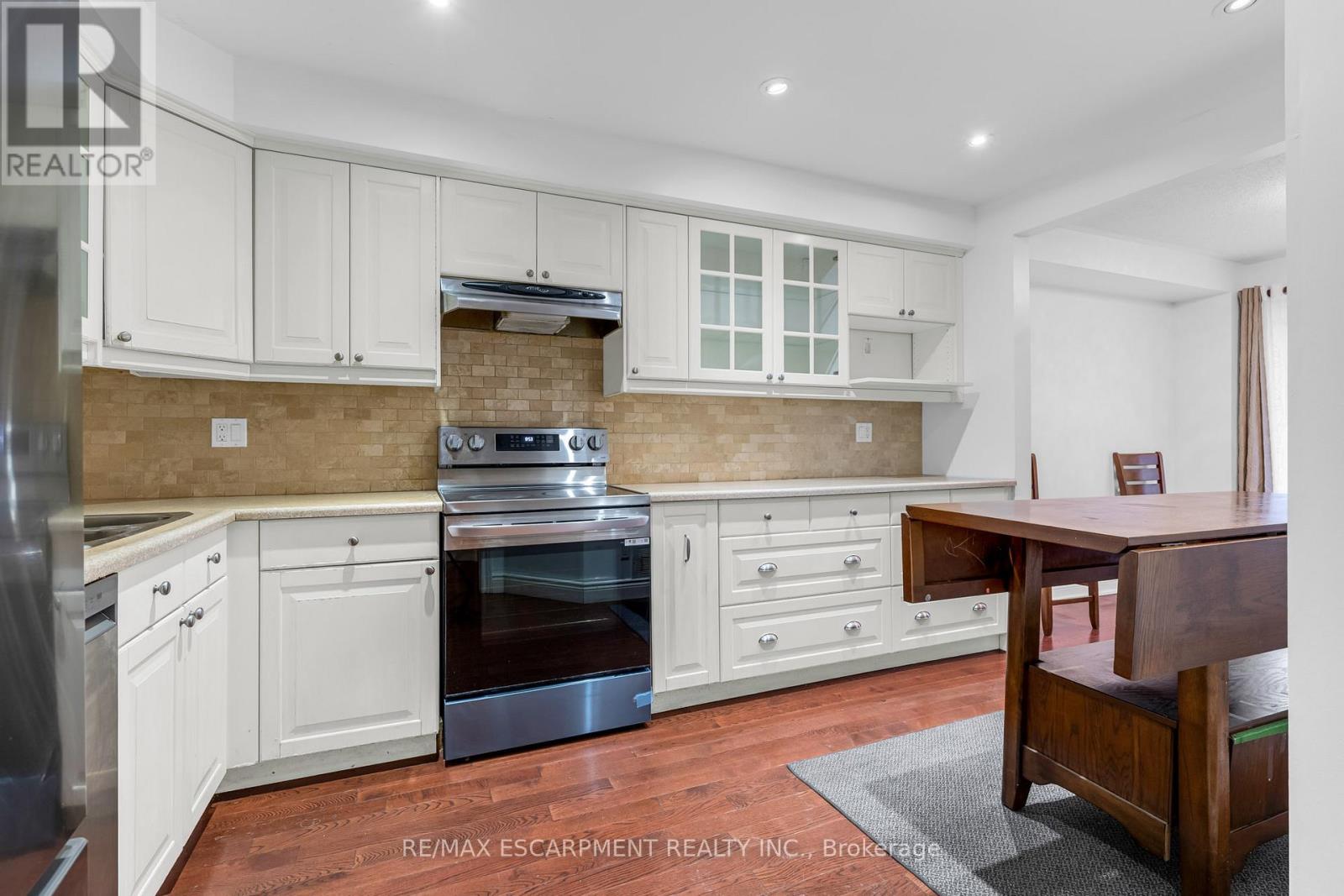 1183 Westview Terrace, Oakville, Ontario  L6M 3N2 - Photo 3 - W12665860