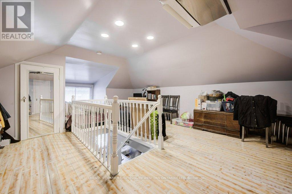 57 Glasgow Street, Kitchener, Ontario  N2G 2G8 - Photo 24 - X12665782