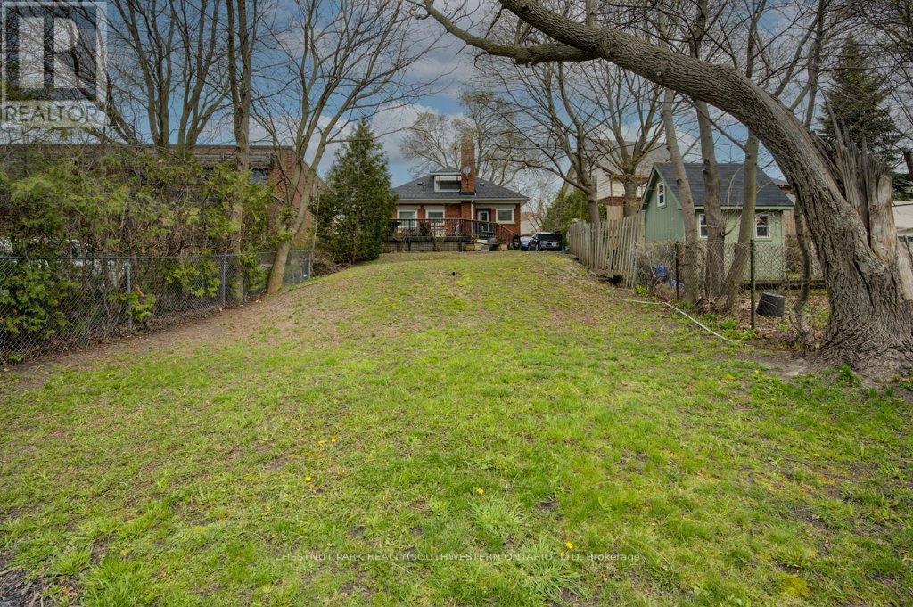 57 Glasgow Street, Kitchener, Ontario  N2G 2G8 - Photo 42 - X12665782