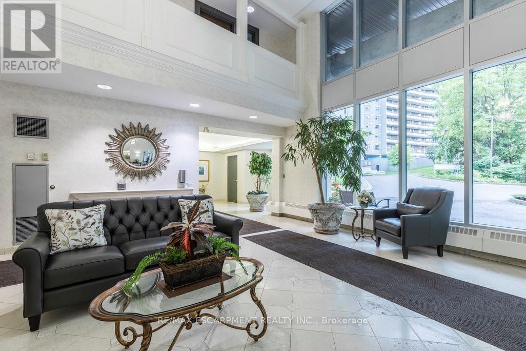 604 - 77 Governors Road, Hamilton, Ontario  L9H 7N8 - Photo 2 - X12665806