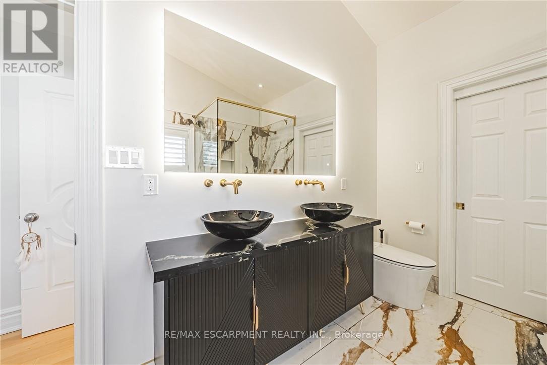 712 Highvalley Road, Hamilton, Ontario  L9G 4E9 - Photo 28 - X12665838