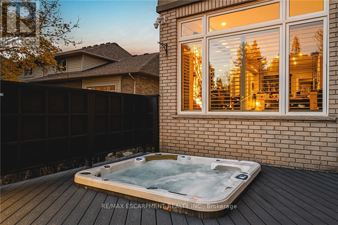 712 Highvalley Road, Hamilton, Ontario  L9G 4E9 - Photo 45 - X12665838