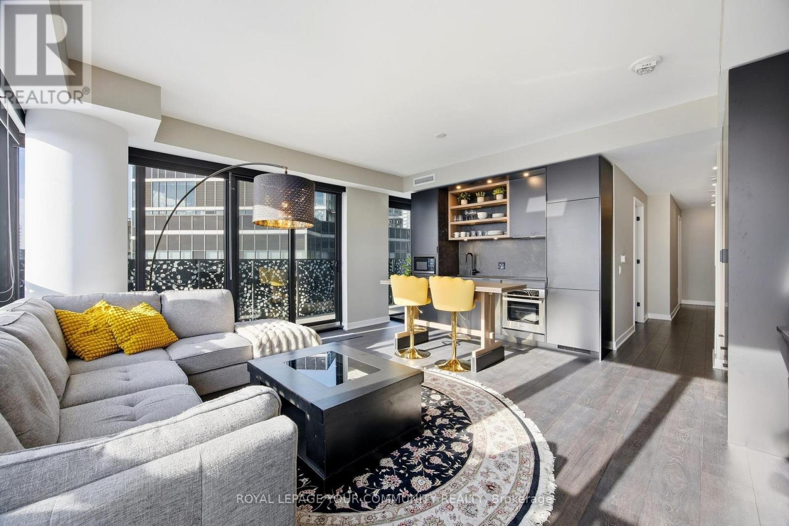 4705 - 55 Charles Street E, Toronto, Ontario  M4Y 0J1 - Photo 2 - C12665730